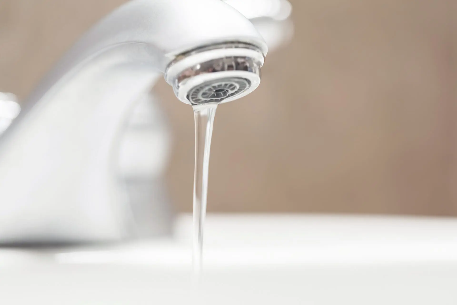 Read more about the article What Causes a Leaky Faucet? A Guide for Commercial Properties
